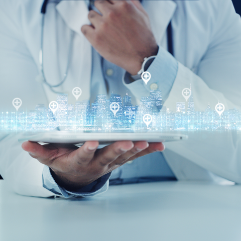A enfermagem está passando por uma rápida evolução na era digital, e para se manter atualizado e competitivo é necessário estar sempre em busca de novos conhecimentos e habilidades digitais.